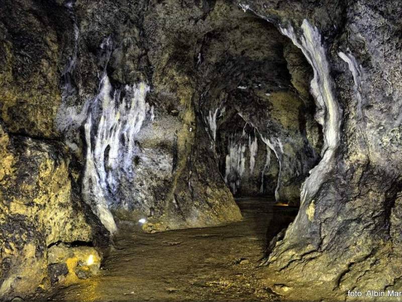 Grota Łokietka - Jaskinia Łokietka